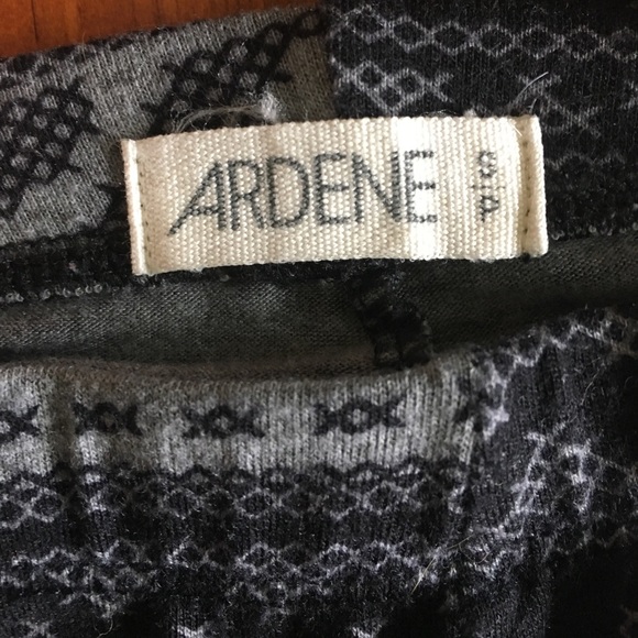 Ardene Leggings, Size Small - Picture 3 of 3